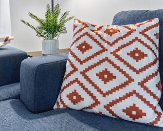 Charming 3-bedroom house in pleasant Saline - Saline - Living room