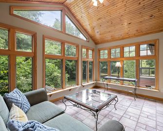River's Edge - Cullowhee - Living room