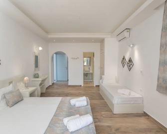 Keti Kapri - Plaka - Schlafzimmer