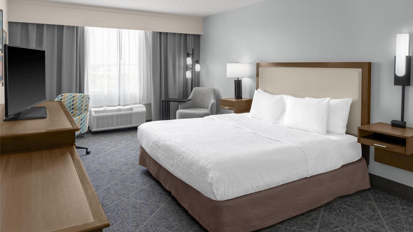 هامبتون إن ٕ رت لودردال/ داون تاون لاس أولاس أريا