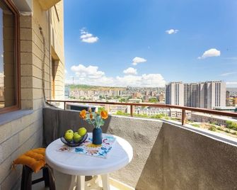 Stay Inn Apartments On Argishti 11 - Yerevan - Balcony