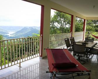 Large Lakeview Mountain Home W/Waterfalls (Upto 7 Rooms /Upto 38 Guests) - Utuado - Balcón