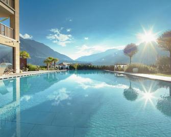 la maiena meran resort - Marlengo - Zwembad