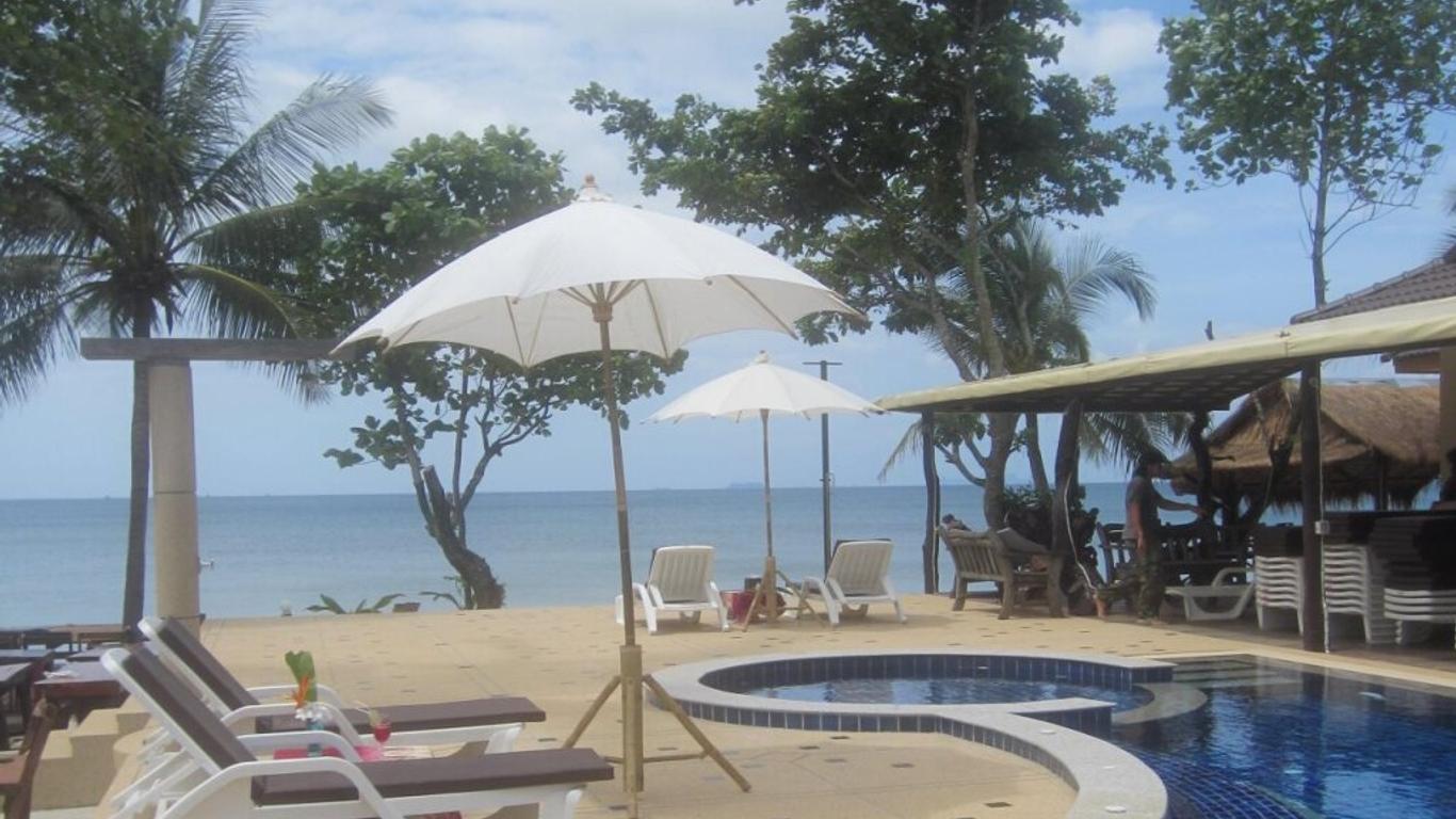 Lanta New Coconut Bungalow