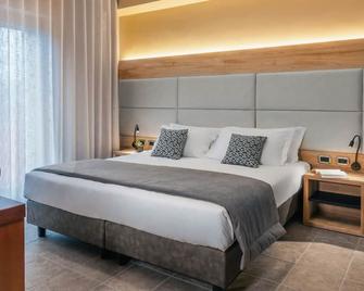 Hotel La Fenice - Castel di Sangro - Camera da letto