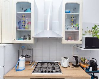 Entire apartment near airport and sea - Fiumicino - Kitchen