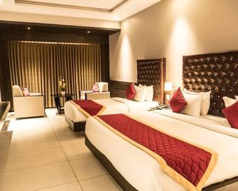 Hotel Mary Land Velankanni - Velankanni - Bedroom