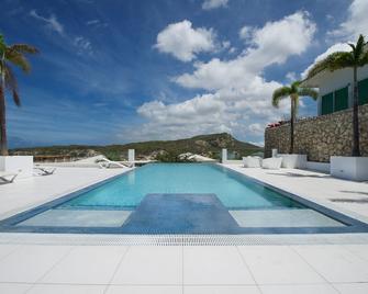 皮斯卡德拉海港鄉村酒店 - 威廉斯塔德 - 威廉斯塔德 - 游泳池