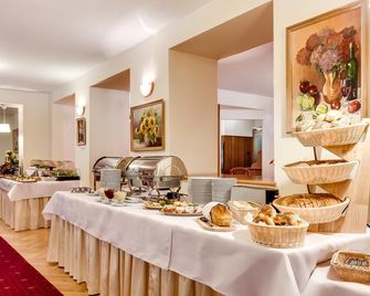Hotel Konradówka Wellness & SPA - 300 metrów do centrum - كيرباكز - بوفيه