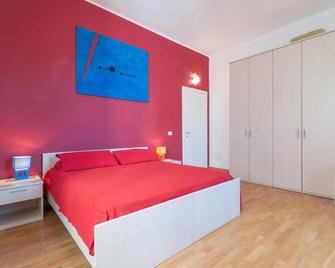 Affittacamere Art Rooms - Cagliari - Bedroom