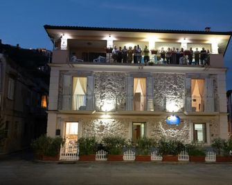 Casa del Sole - Nicotera Marina - Edificio