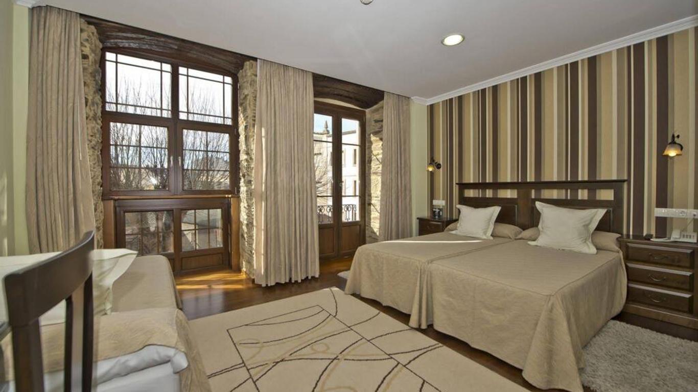 La Casona de Lazúrtegui