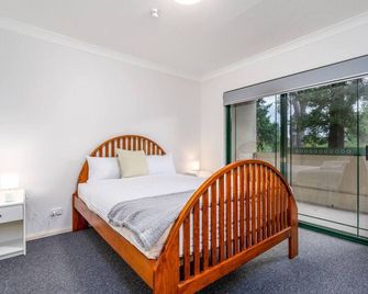 2BR Apartment Close to Glebe Park and Canberra City - Hosted by CanStay - Канберра - Спальня