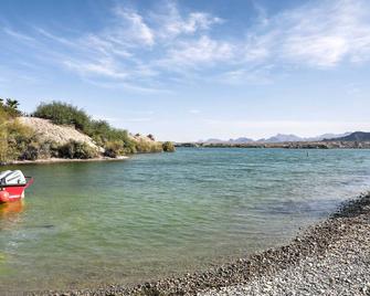 Steps to Beach Lake Havasu City Home with Grill! - Lake Havasu City