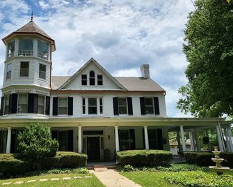 Scientist's Suite in the Manor House! - Frederick - Edificio