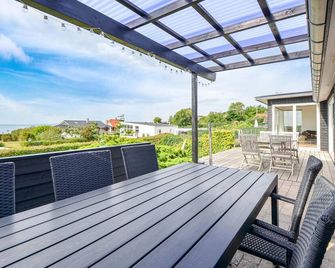 Beautiful Home In Ebeltoft - Ebeltoft - Balkon