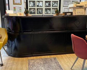 Chez Bore - Istanbul - Front desk