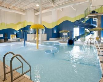 Fairfield Inn & Suites by Marriott Winnipeg - Winnipeg - Pool