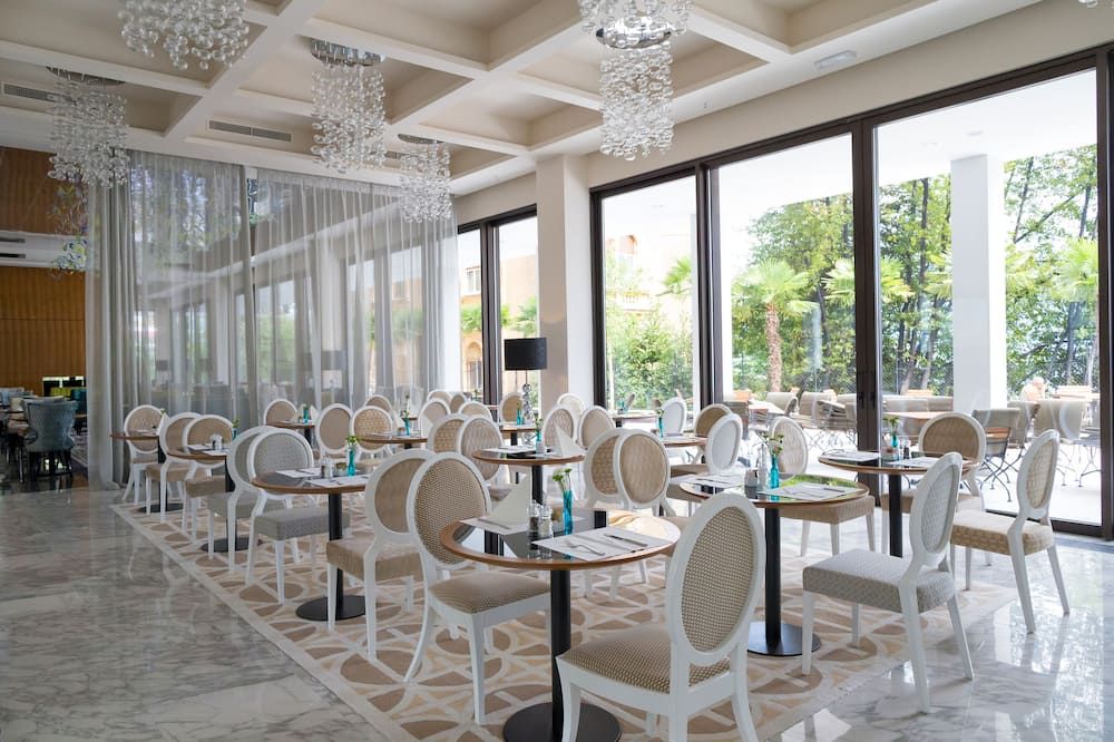 Amadria Park Hotel Royal - אופטייה - מסעדה