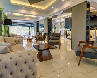 Miss Cleopatra Hotel - אלניה - לובי