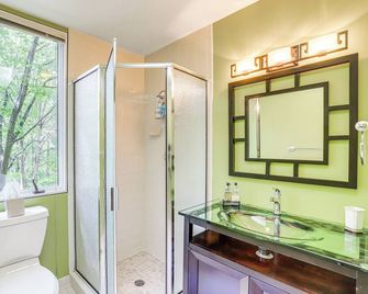 Carriage House Near Downtown & the Parkway - Asheville - Bad