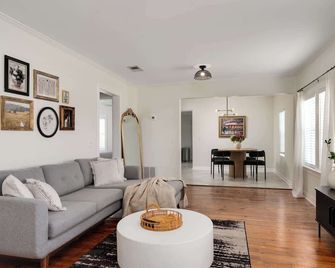 Winter Park Gem 2br Near Parks 3mi To Downtown - Orlando - Living room