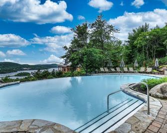 L'Équinoxe Rendez-Vous Mont-Tremblant - Mont-Tremblant - Piscina