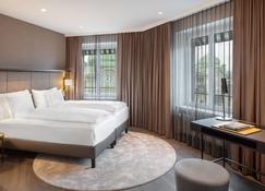 Hotel Victoria - Basel - Bedroom