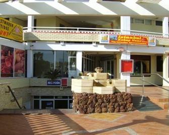 Apartamentos Teneguia - Maspalomas - Building