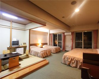 Hotel Asuka - Hakone - Bedroom