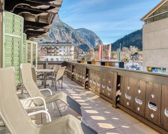 بوستهوتل كاسسل - اويتز - شرفة