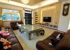 Meiman Xiaowo - Dongshan Township - Living room