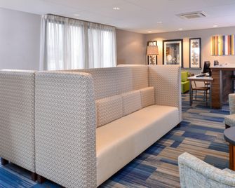 Holiday Inn Express Rochester - University Area By IHG - רוצ'סטר - טרקלין