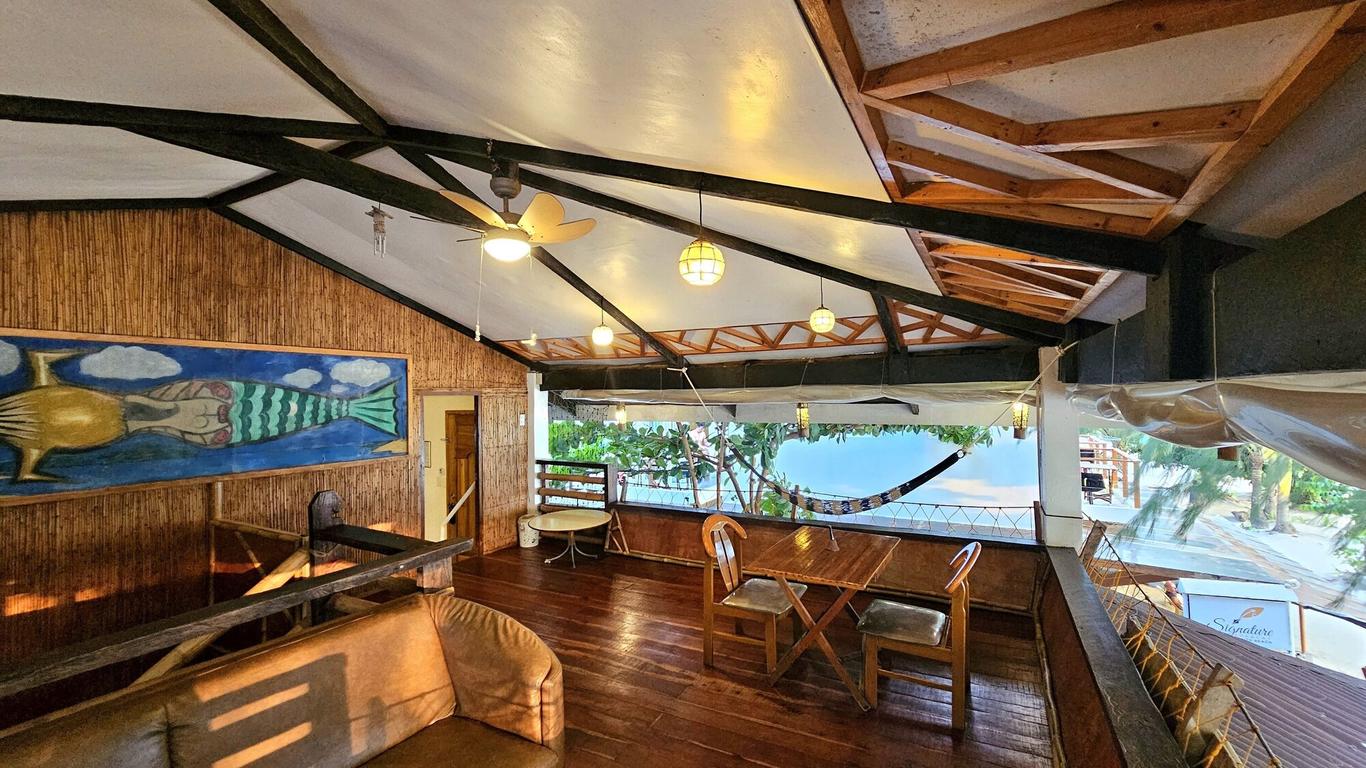 Cocoloco Beach Resort
