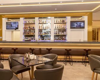 dm Hoteles Tacna - Tacna - Bar