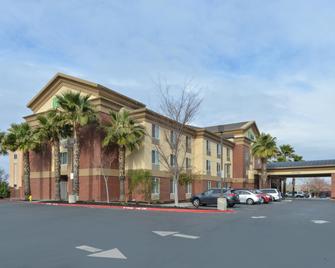 Holiday Inn Express Woodland - Woodland - Building