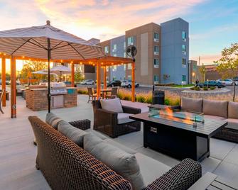 Fairfield Inn & Suites by Marriott Leavenworth - Leavenworth - Patio