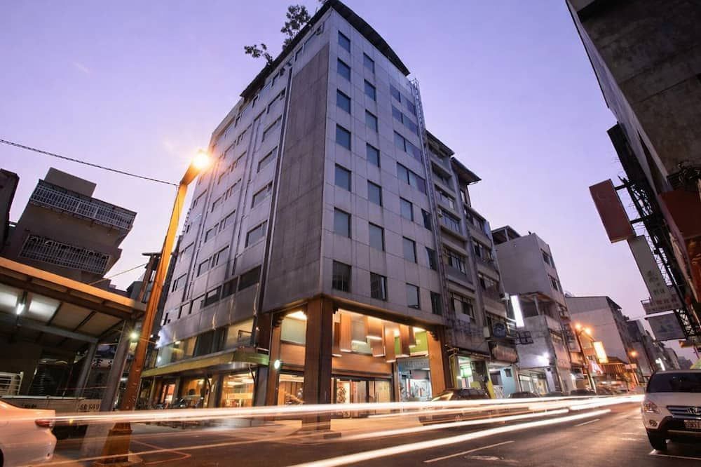 Fooyee Hotel - Taichung Train Station