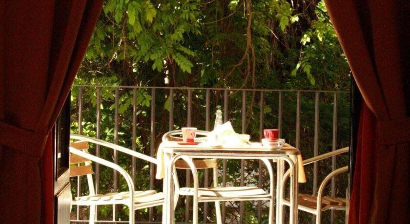 San Max Hotel - كاتانيا - شرفة