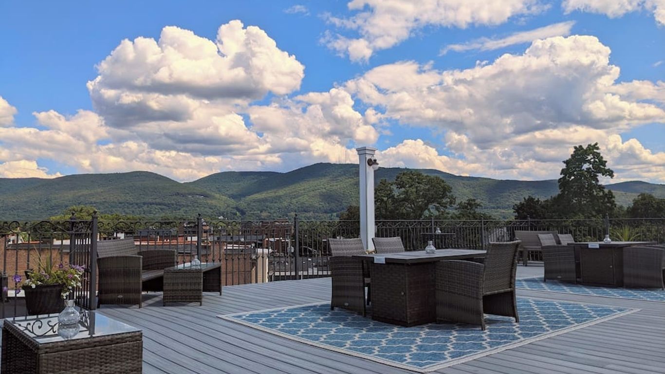 The Dutchess Inn and Spa at Beacon