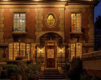 L'Hôtel Particulier - Asnières-sur-Seine - Budova