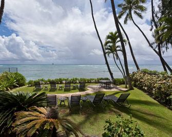 A One Bedroom Gem At The Diamond Head Beach Hotel - Queen Suite 602 Sleeps 4 - Honolulu - Patio