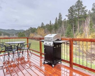 Cozy Creekside Retreat in the Black Hills - Keystone - Balcony