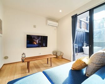Rakuten Stay Villa Awaji 108 4 Double Beds, Capacity Of 8 Persons - Minamiawaji - Living room