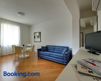 My House Apartments Cremona - Cremona - Living room