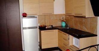 Belvista Luxury Apartments - Lassi - Kitchen