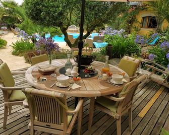 1 Unique Guest Room /2 Adults With Private Terrace, Swimming Pool, Jacuzzi - Pommeret - Patio