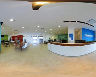 One Queretaro Centro Sur - קרטארו - לובי