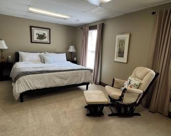 The Treehouse\n - Dayton - Bedroom
