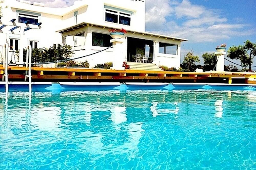 كاساميديتيرانيا